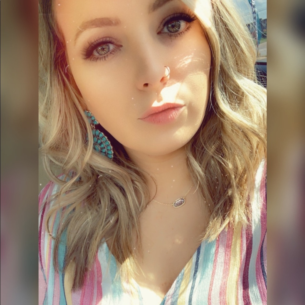 Meet your Posher, Madi